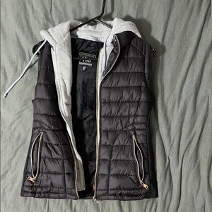 Hooded Puffer Vest